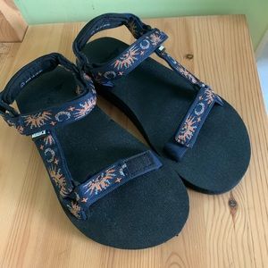 Merence Sun & Moon Strap Sandal